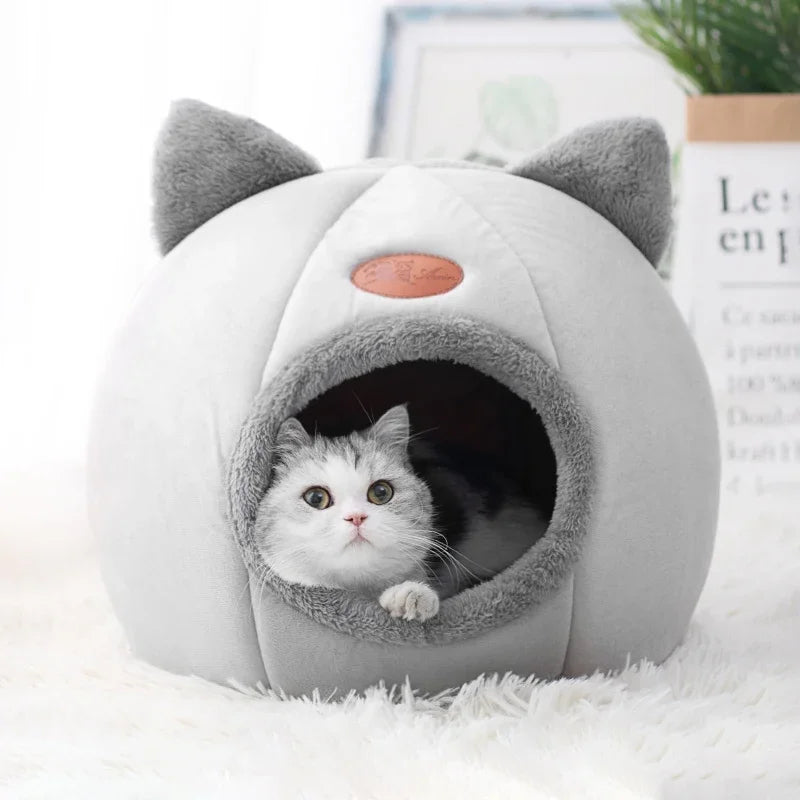 Cozy Winter Retreat: The Ultimate Deep Sleep Cat Bed & Dog House for Indoor Pets