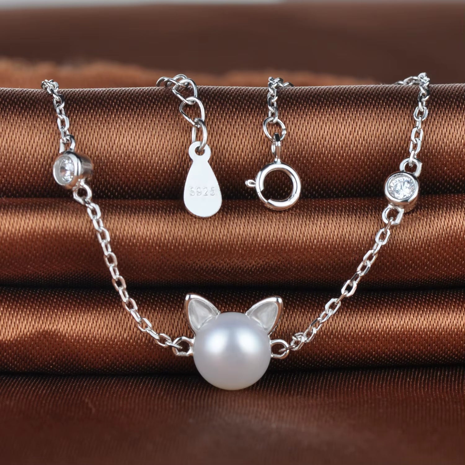 Freshwater Pearl Cat Bracelet in Solid 925 Sterling Silver